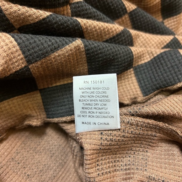 Brown and black checkered long sleeve thermal shirt - Picture 8 of 8